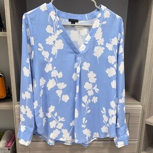 Ann Taylor Sky Blue & White Floral V-Neck Blouse